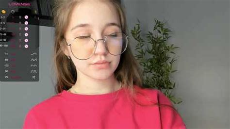 urlittlekittylana cam|urlittlekittylana from Chaturbate